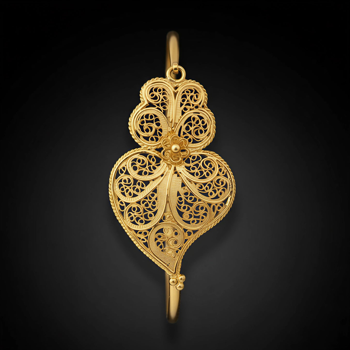 Heart of Viana Bangle [19.2Kt. Gold]