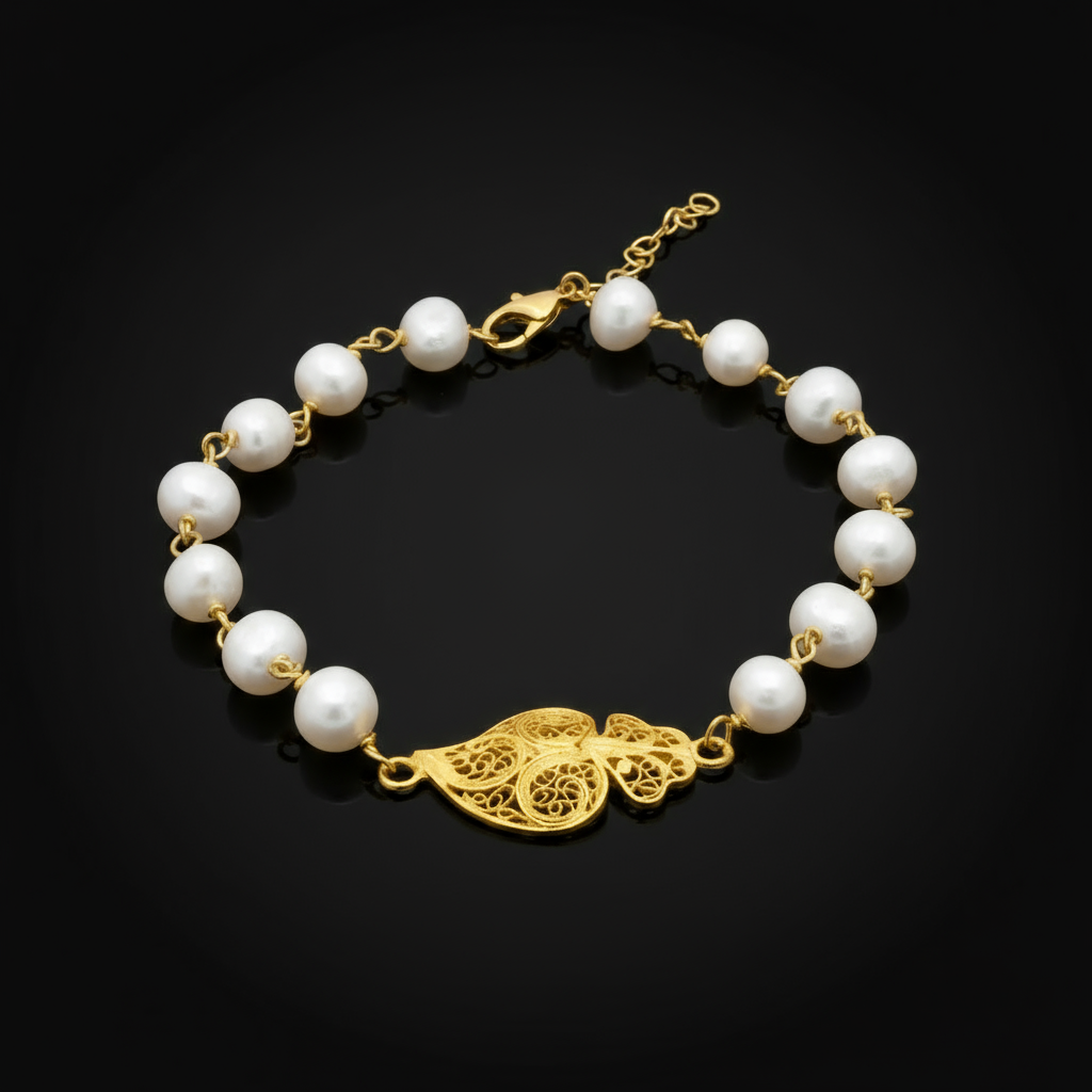 Heart of Viana Pearl Bracelet [19.2Kt. Gold]