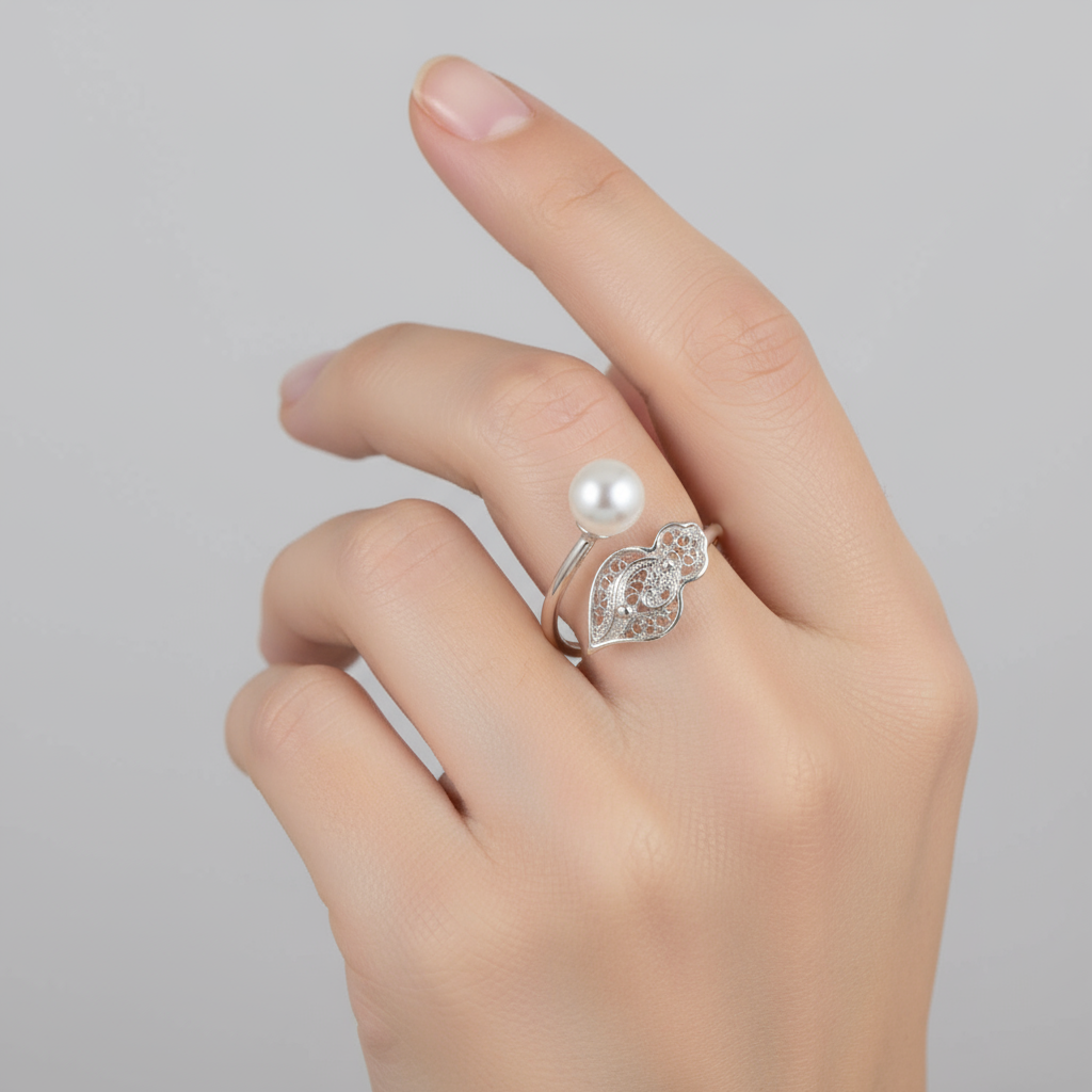 Heart of Viana Pearl Ring [Silver]