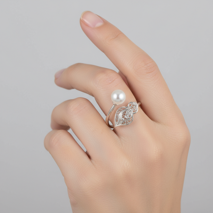 Heart of Viana Pearl Ring