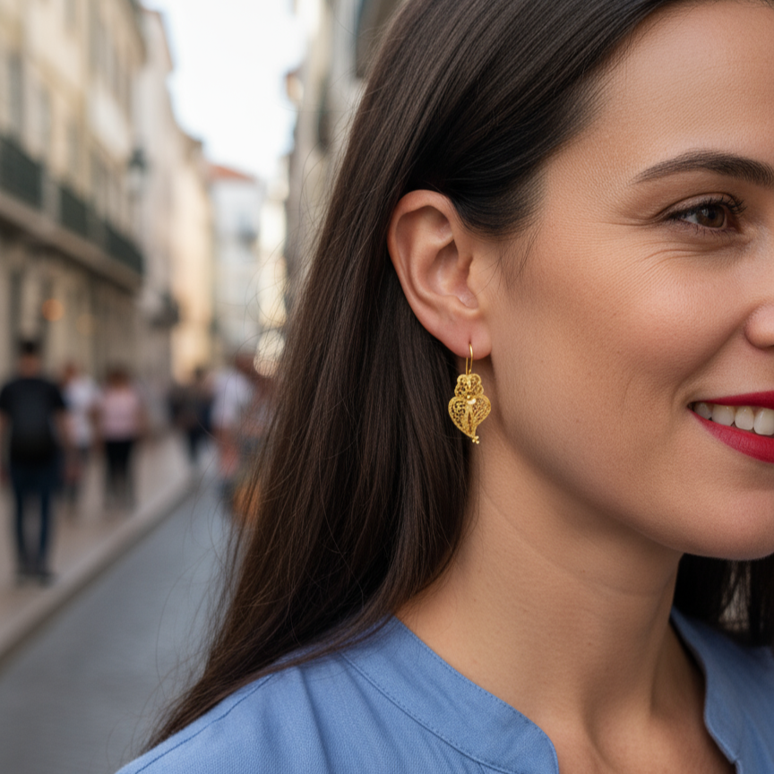 Heart of Viana Pendant Earrings [Gold Plated Silver]