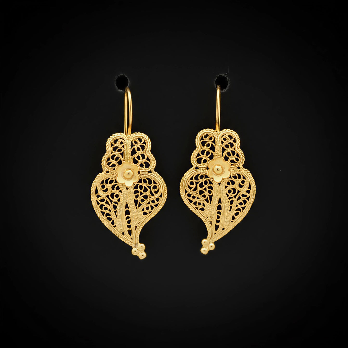 Heart of Viana Pendant Earrings M [19.2Kt. Gold]
