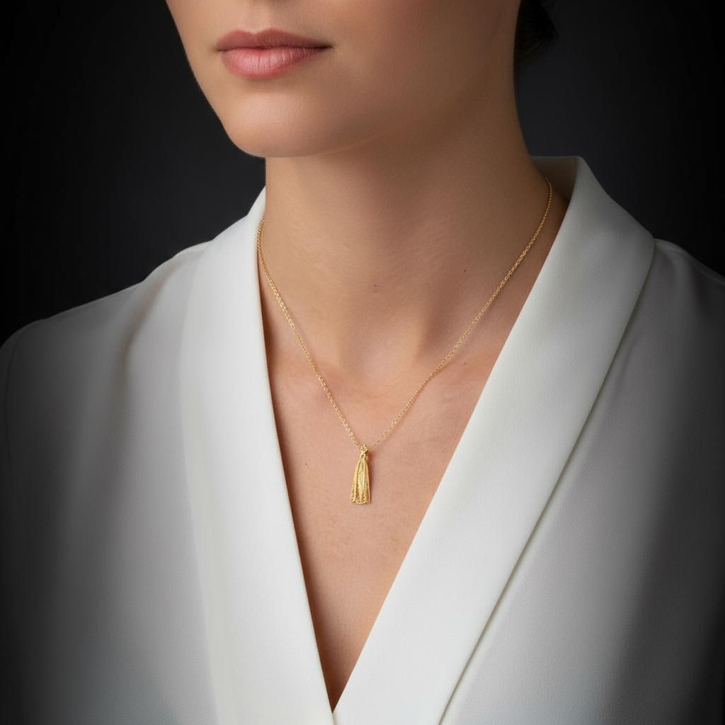 Our Lady of Fatima Filigree Necklace [19.2Kt. Gold]